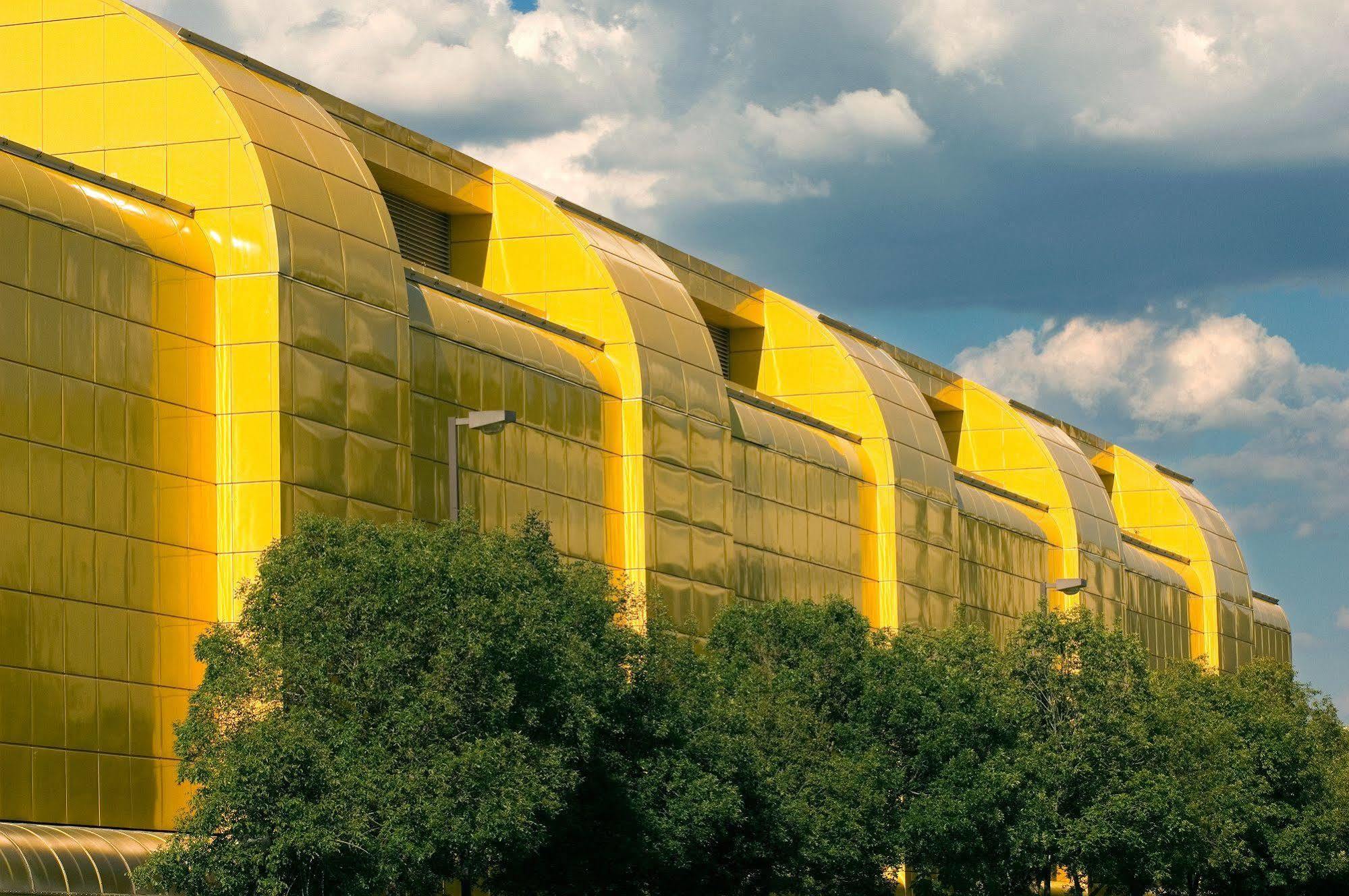 University Of Alberta - Hotel Edmonton Exterior foto