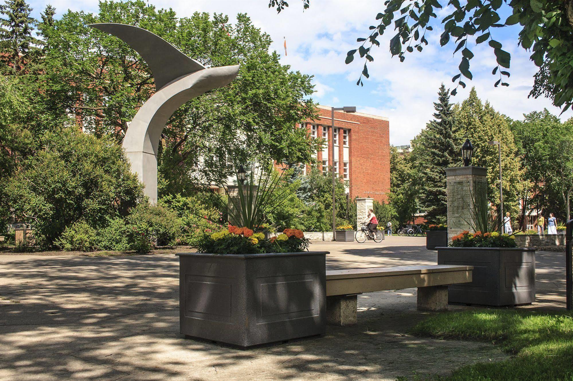 University Of Alberta - Hotel Edmonton Exterior foto